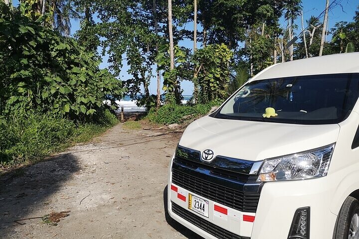 Private transfer from Puerto Viejo to La Fortuna - Photo 1 of 16